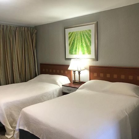 Bay Breeze Inn Bradenton Downtown Bagian luar foto